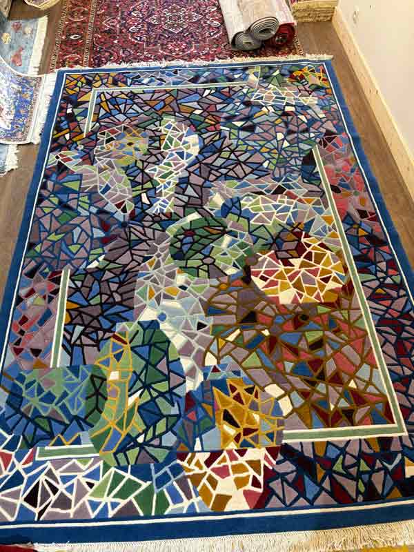 Les Merveilles d’Orient : vente, restauration, réparation et nettoyage de tapis sur Saumur et dans toute la France : Venez découvrir un large choix de tapis d’Orient à notre boutique au 25 Rue Saint-Jean à Saumur. Le vendeur Charles Laroche gérant du magasin sera vous accueillir avec un grand plaisir pour des renseignements ou pour des achats. Déplacement dans toute la France et envoie dans toute l’Europe. Nos équipes se déplacent pour redonner vie à vos textiles les plus précieux :  dépoussiérage / dessablage  et nettoyage de tapis. Restauration de tapis et tapisserie, réparation de lisières, franges, relainage. Création de teinte, recolorisation des couleurs, traitement des trames. Les Merveilles d’Orient : vente, restauration, réparation et nettoyage de tapis sur Saumur et dans toute la France
