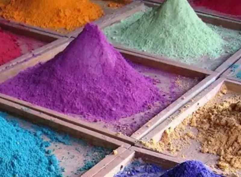 Les Merveilles d’Orient : vente, restauration, réparation et nettoyage de tapis sur Saumur et dans toute la France : Venez découvrir un large choix de tapis d’Orient à notre boutique au 25 Rue Saint-Jean à Saumur. Le vendeur Charles Laroche gérant du magasin sera vous accueillir avec un grand plaisir pour des renseignements ou pour des achats. Déplacement dans toute la France et envoie dans toute l’Europe. Nos équipes se déplacent pour redonner vie à vos textiles les plus précieux :  dépoussiérage / dessablage  et nettoyage de tapis. Restauration de tapis et tapisserie, réparation de lisières, franges, relainage. Création de teinte, recolorisation des couleurs, traitement des trames. Les Merveilles d’Orient : vente, restauration, réparation et nettoyage de tapis sur Saumur et dans toute la France