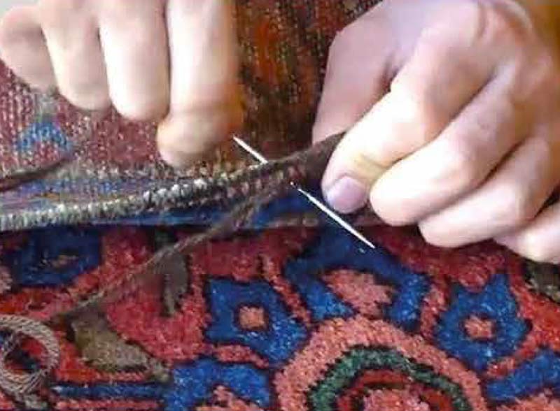 Les Merveilles d’Orient : vente, restauration, réparation et nettoyage de tapis sur Saumur et dans toute la France : Venez découvrir un large choix de tapis d’Orient à notre boutique au 25 Rue Saint-Jean à Saumur. Le vendeur Charles Laroche gérant du magasin sera vous accueillir avec un grand plaisir pour des renseignements ou pour des achats. Déplacement dans toute la France et envoie dans toute l’Europe. Nos équipes se déplacent pour redonner vie à vos textiles les plus précieux :  dépoussiérage / dessablage  et nettoyage de tapis. Restauration de tapis et tapisserie, réparation de lisières, franges, relainage. Création de teinte, recolorisation des couleurs, traitement des trames. Les Merveilles d’Orient : vente, restauration, réparation et nettoyage de tapis sur Saumur et dans toute la France